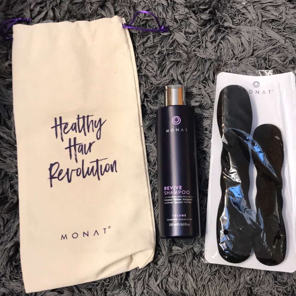 NEW Monat Revive Shampoo, Bag and Hair Accessory